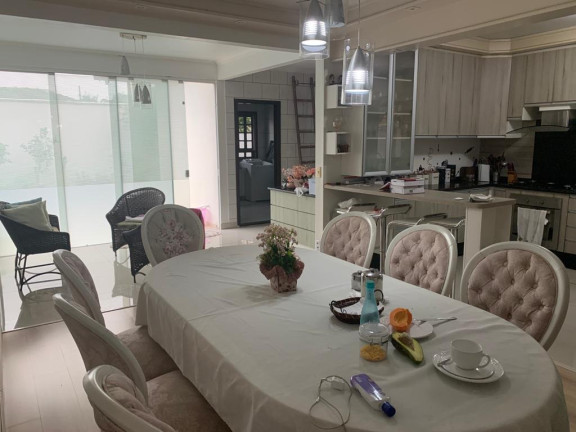 Imagem Casa com 4 Quartos à Venda, 340 m² em Costa E Silva - Joinville