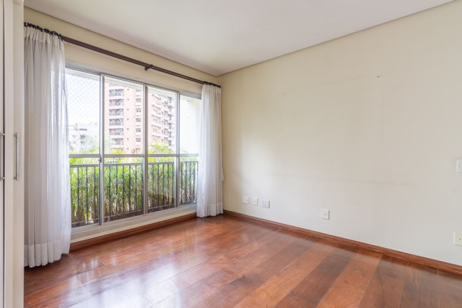 Imagem Imóvel com 3 Quartos à Venda, em Vila Andrade - São Paulo Imagem Imóvel com 3 Quartos à Venda, em Vila Andrade - São Paulo