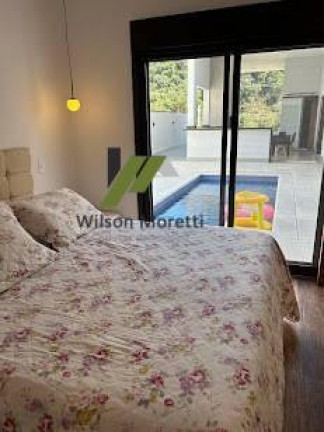 Imagem Casa de Condomínio com 3 Quartos à Venda, 246 m²