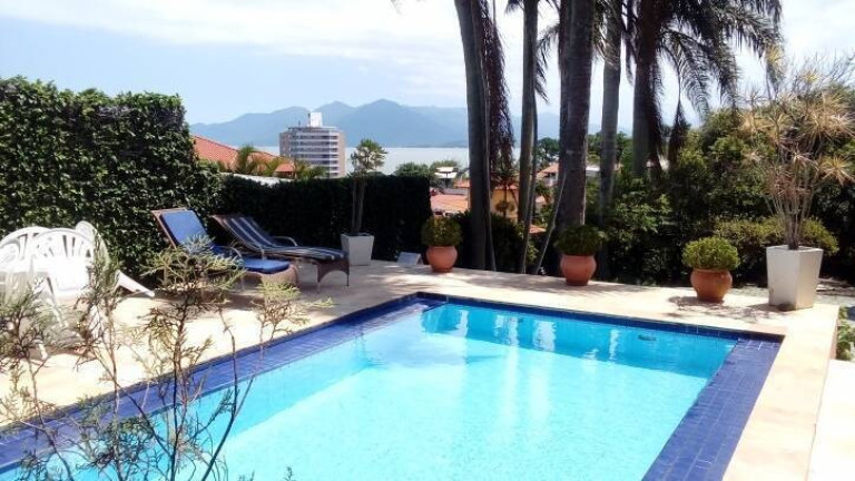 Imagem Casa com 4 Quartos à Venda, 360 m² em Itaguaçu - Florianópolis Imagem Casa com 4 Quartos à Venda, 360 m² em Itaguaçu - Florianópolis