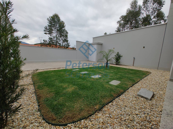 Imagem Casa com 3 Quartos à Venda, 195 m² em Centro - Guabiruba