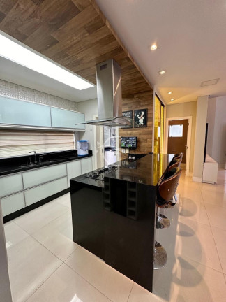 Imagem Casa com 3 Quartos à Venda, em América - Joinville Imagem Casa com 3 Quartos à Venda, em América - Joinville