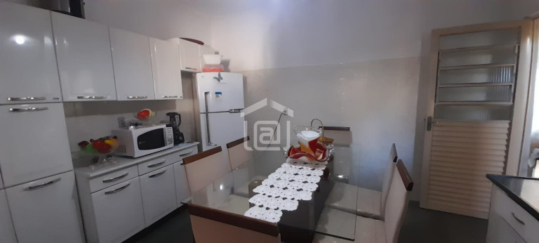 Imagem Casa com 2 Quartos à Venda, 360 m² em Santa Rosália - Poços De Caldas Imagem Casa com 2 Quartos à Venda, 360 m² em Santa Rosália - Poços De Caldas
