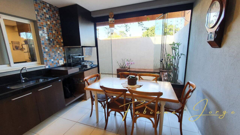 Imagem Casa de Condomínio com 3 Quartos à Venda, 145 m² em Chácaras Silvania - Valinhos Imagem Casa de Condomínio com 3 Quartos à Venda, 145 m² em Chácaras Silvania - Valinhos