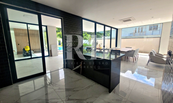 Imagem Imóvel com 6 Quartos à Venda, em Riviera - Bertioga Imagem Imóvel com 6 Quartos à Venda, em Riviera - Bertioga