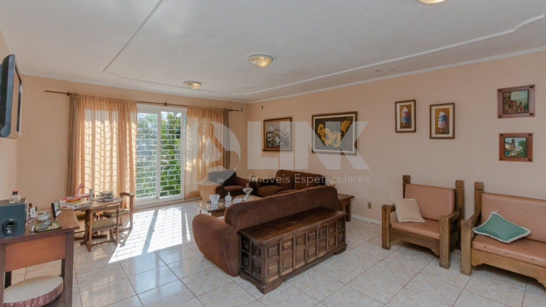 Imagem Casa com 4 Quartos à Venda, 254 m² em Chácara Das Pedras - Porto Alegre