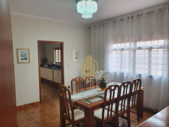 Imagem Casa com 3 Quartos à Venda, 262 m² em Centro - Jardinópolis Imagem Casa com 3 Quartos à Venda, 262 m² em Centro - Jardinópolis