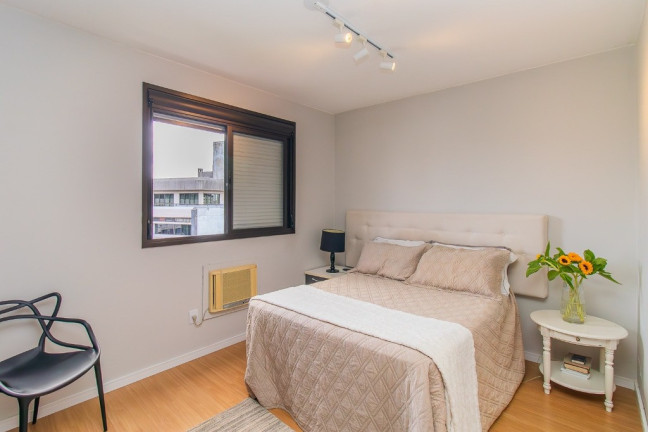 Imagem Imóvel com 2 Quartos à Venda, em Higienópolis - Porto Alegre Imagem Imóvel com 2 Quartos à Venda, em Higienópolis - Porto Alegre
