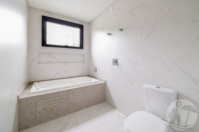 Imagem Casa com 4 Quartos à Venda, 317 m² em Santa Regina - Camboriú Imagem Casa com 4 Quartos à Venda, 317 m² em Santa Regina - Camboriú