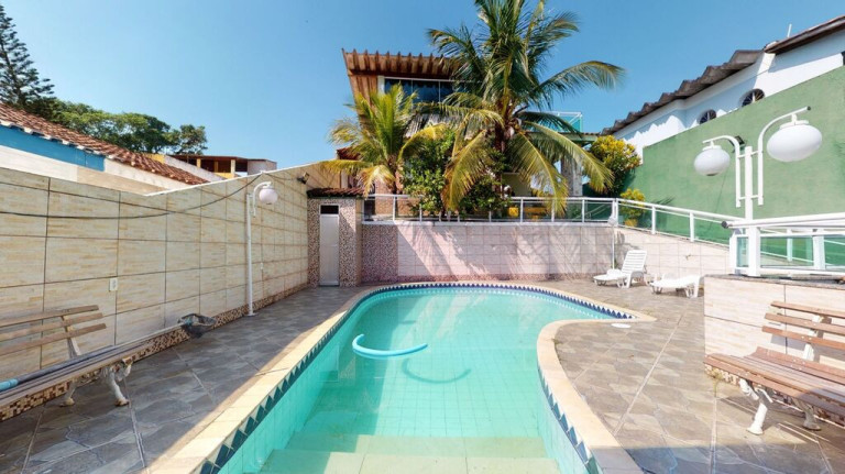Casa com 6 Quartos à Venda,  em Pechincha - Rio De Janeiro