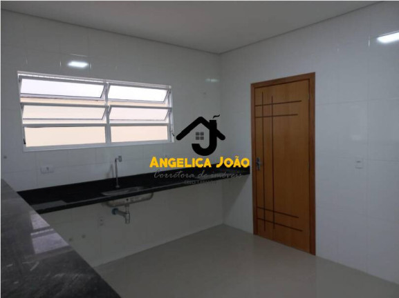 Imagem Casa com 3 Quartos à Venda, 270 m² em Campo Grande - Santos Imagem Casa com 3 Quartos à Venda, 270 m² em Campo Grande - Santos