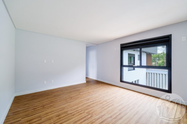 Imagem Casa com 4 Quartos à Venda, 317 m² em Santa Regina - Camboriú Imagem Casa com 4 Quartos à Venda, 317 m² em Santa Regina - Camboriú