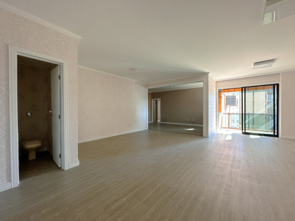 Imagem Apartamento com 4 Quartos à Venda, 258 m² em Centro - Florianópolis Imagem Apartamento com 4 Quartos à Venda, 258 m² em Centro - Florianópolis