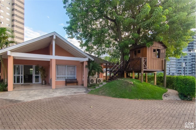 Imagem Casa com 3 Quartos à Venda, 252 m² em Jardim Carvalho - Porto Alegre Imagem Casa com 3 Quartos à Venda, 252 m² em Jardim Carvalho - Porto Alegre