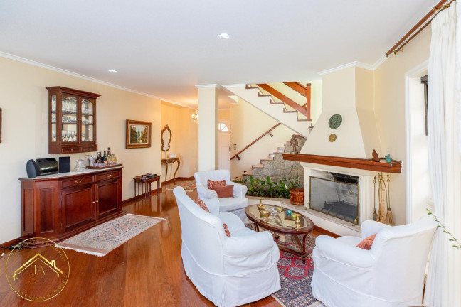 Imagem Casa com 5 Quartos à Venda, 313 m² em Alphaville - Santana De Parnaíba Imagem Casa com 5 Quartos à Venda, 313 m² em Alphaville - Santana De Parnaíba