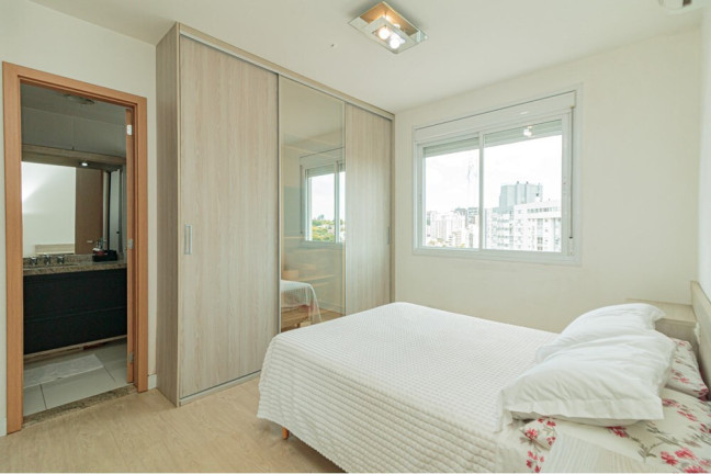 Imagem Imóvel com 2 Quartos à Venda, 69 m² em Passo Da Areia - Porto Alegre Imagem Imóvel com 2 Quartos à Venda, 69 m² em Passo Da Areia - Porto Alegre