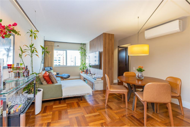Imagem Imóvel com 2 Quartos à Venda, em Moema - São Paulo Imagem Imóvel com 2 Quartos à Venda, em Moema - São Paulo