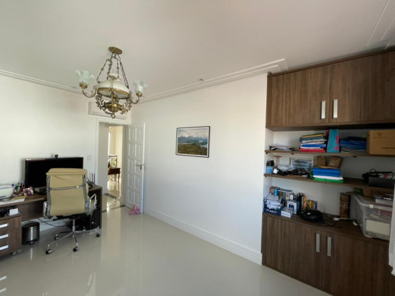 Imagem Casa com 4 Quartos à Venda, 900 m² em Busca Vida - Camaçari