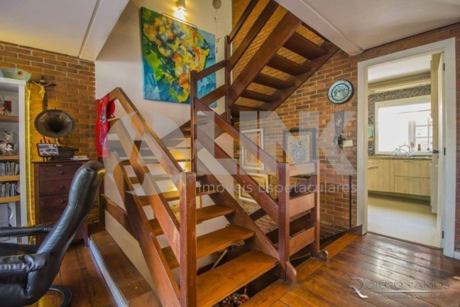 Imagem Imóvel com 3 Quartos à Venda, 280 m² em Chácara Das Pedras - Porto Alegre Imagem Imóvel com 3 Quartos à Venda, 280 m² em Chácara Das Pedras - Porto Alegre