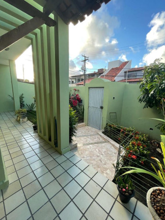Imagem Casa com 3 Quartos à Venda, 300 m² em Inácio Barbosa - Aracaju Imagem Casa com 3 Quartos à Venda, 300 m² em Inácio Barbosa - Aracaju