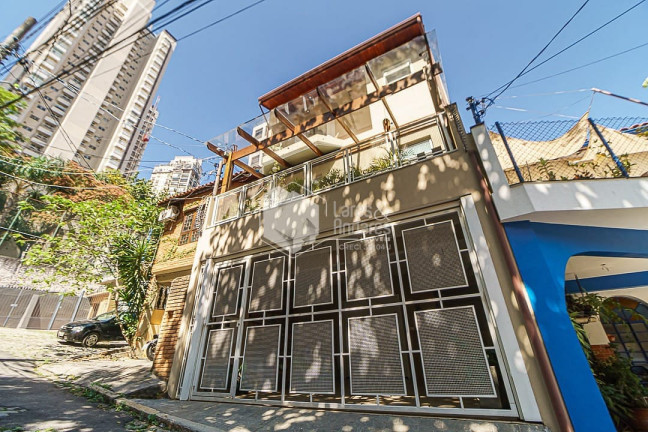 Casa com 4 Quartos à Venda, 270 m² em Perdizes - São Paulo