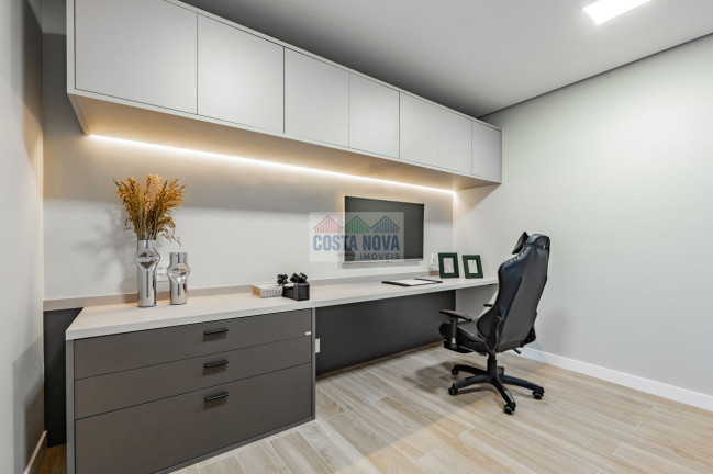 Imagem Apartamento com 4 Quartos à Venda, 234 m²