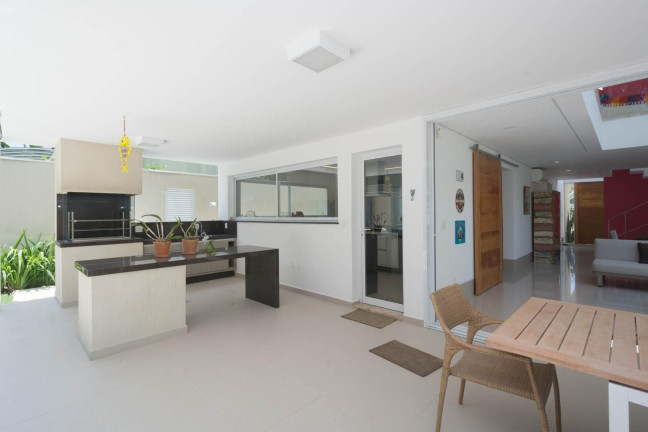 Imagem Casa com 4 Quartos à Venda, 360 m² em Riviera Módulo 24 - Bertioga Imagem Casa com 4 Quartos à Venda, 360 m² em Riviera Módulo 24 - Bertioga
