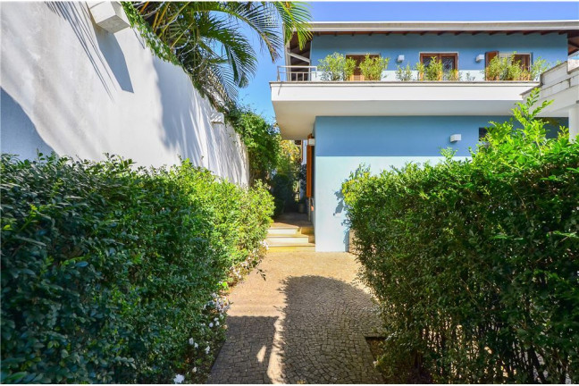 Casa com 4 Quartos à Venda,  em Butantã - São Paulo