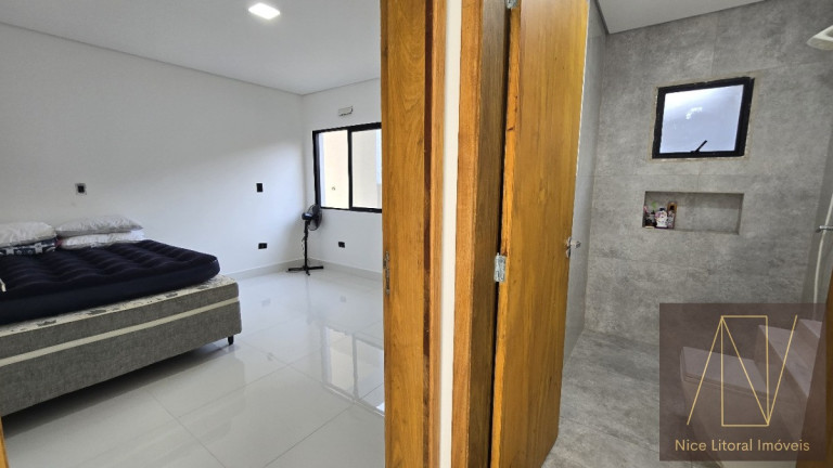Imagem Sobrado com 4 Quartos à Venda, 300 m² em Massaguaçu - Caraguatatuba Imagem Sobrado com 4 Quartos à Venda, 300 m² em Massaguaçu - Caraguatatuba