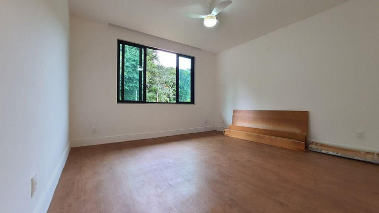 Imagem Casa com 4 Quartos à Venda, 851 m² em Quebra Frascos - Teresópolis