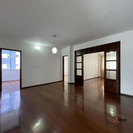 Apartamento com 4 Quartos à Venda, 128 m²