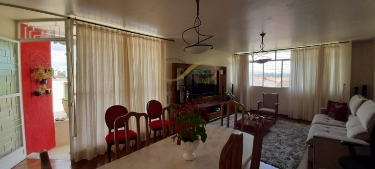 Imagem Casa com 3 Quartos à Venda, 250 m² em Paquetá - Belo Horizonte Imagem Casa com 3 Quartos à Venda, 250 m² em Paquetá - Belo Horizonte