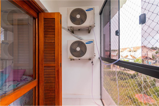 Imagem Casa com 3 Quartos à Venda, em Nonoai - Porto Alegre Imagem Casa com 3 Quartos à Venda, em Nonoai - Porto Alegre