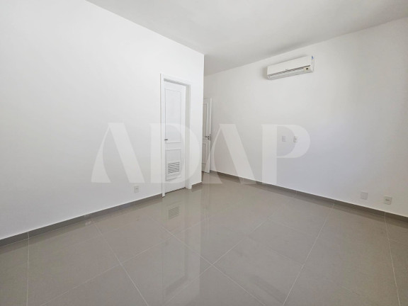 Imagem Casa com 3 Quartos à Venda, 200 m² em Vargem Pequena - Rio De Janeiro