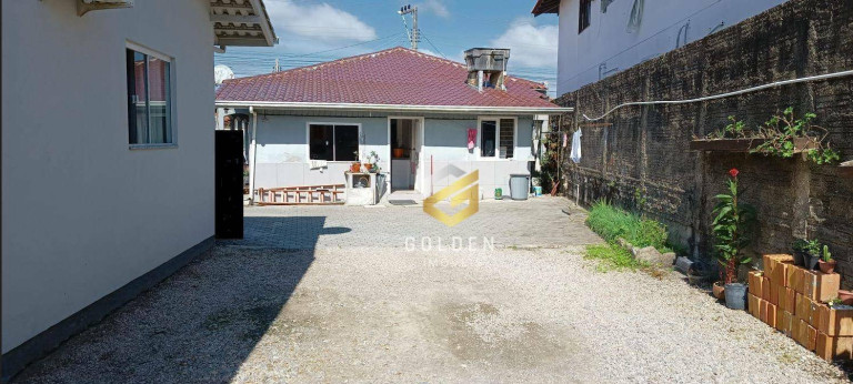 Imagem Casa com 2 Quartos à Venda, 100 m² em Centro - Tijucas Imagem Casa com 2 Quartos à Venda, 100 m² em Centro - Tijucas