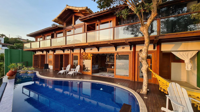 Imagem Casa com 5 Quartos à Venda, 600 m² em Ferradura - Armação Dos Búzios Imagem Casa com 5 Quartos à Venda, 600 m² em Ferradura - Armação Dos Búzios