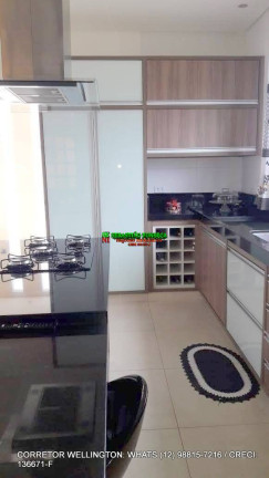 Imagem Casa de Condomínio com 3 Quartos à Venda, 334 m² em Condomínio Residencial Mantiqueira - São José Dos Campos Imagem Casa de Condomínio com 3 Quartos à Venda, 334 m² em Condomínio Residencial Mantiqueira - São José Dos Campos