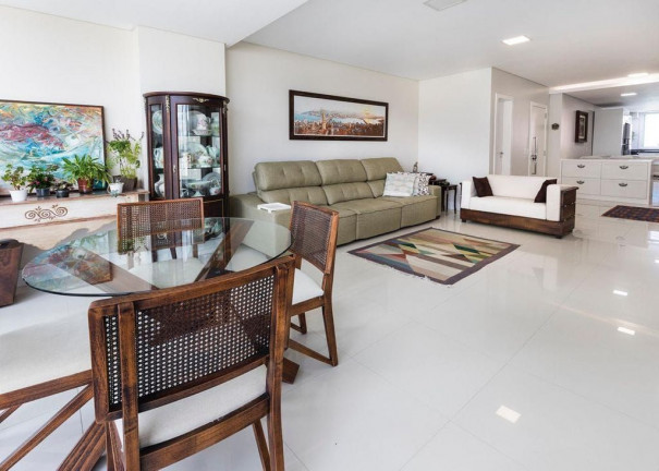 Imagem Apartamento com 3 Quartos à Venda, 152 m² em Centro - Balneário Camboriú