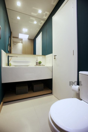 Imagem Apartamento com 2 Quartos à Venda, 67 m² em Menino Deus - Porto Alegre