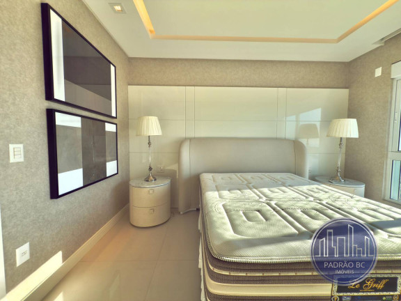 Imagem Apartamento com 4 Quartos à Venda, 167 m² em Centro - Balneário Camboriú Imagem Apartamento com 4 Quartos à Venda, 167 m² em Centro - Balneário Camboriú