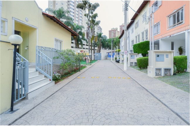 Imagem Casa com 2 Quartos à Venda, 110 m² em Vila Antônio - São Paulo Imagem Casa com 2 Quartos à Venda, 110 m² em Vila Antônio - São Paulo