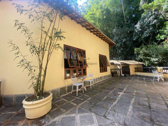 Imagem Casa com 3 Quartos à Venda, 300 m² em Albuquerque - Teresópolis Imagem Casa com 3 Quartos à Venda, 300 m² em Albuquerque - Teresópolis