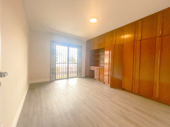 Imagem Casa com 3 Quartos à Venda, 320 m² em Coqueiros - Florianópolis