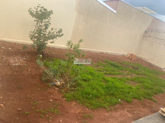Imagem Casa com 3 Quartos para Alugar, 150 m² em Parque Das Américas - Uberaba Imagem Casa com 3 Quartos para Alugar, 150 m² em Parque Das Américas - Uberaba