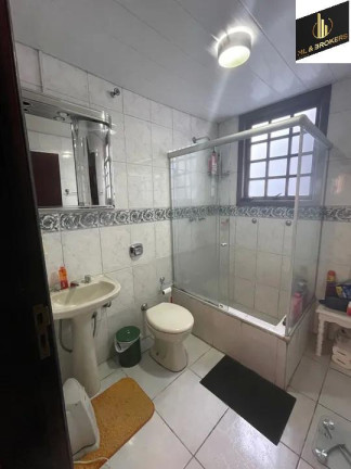 Imagem Sobrado com 3 Quartos à Venda, 267 m² em Guabirotuba - Curitiba Imagem Sobrado com 3 Quartos à Venda, 267 m² em Guabirotuba - Curitiba