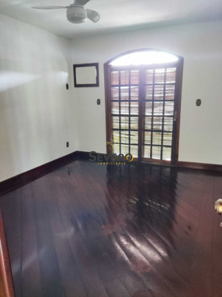 Imagem Casa com 4 Quartos à Venda, 500 m² em Centro - São Gonçalo