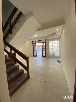 Imagem Casa com 3 Quartos à Venda, em Pagani - Palhoça Imagem Casa com 3 Quartos à Venda, em Pagani - Palhoça