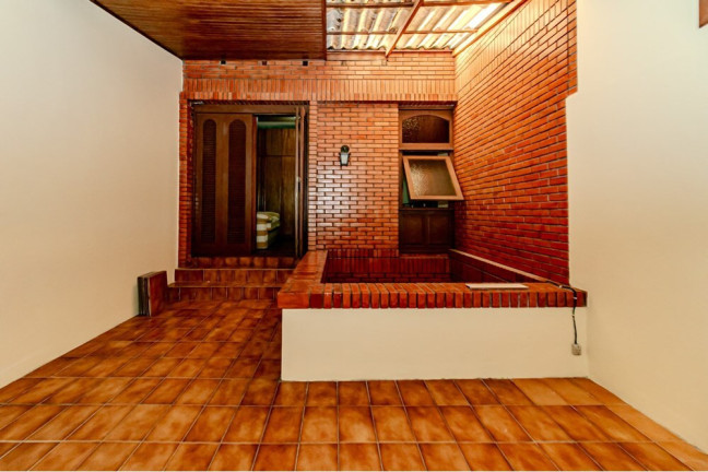 Imagem Casa com 3 Quartos à Venda, 243 m² em Menino Deus - Porto Alegre Imagem Casa com 3 Quartos à Venda, 243 m² em Menino Deus - Porto Alegre