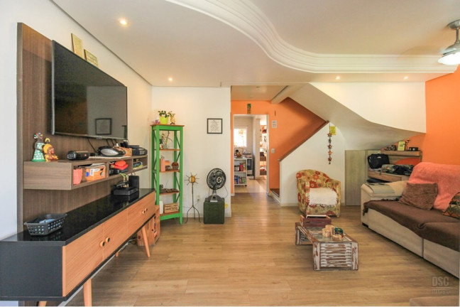 Imagem Casa com 3 Quartos à Venda, 148 m² em Vila Nova - Porto Alegre Imagem Casa com 3 Quartos à Venda, 148 m² em Vila Nova - Porto Alegre
