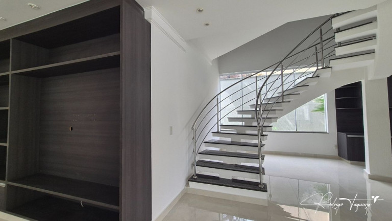 Imagem Casa de Condomínio com 4 Quartos à Venda, 341 m² em Jardins Paris - Goiânia Imagem Casa de Condomínio com 4 Quartos à Venda, 341 m² em Jardins Paris - Goiânia